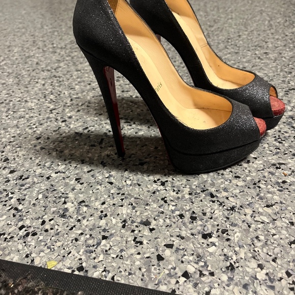 Christian Louboutin - Picture 1 of 3